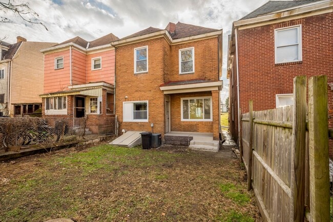 Photo - READY FOR MOVE IN! Don't miss this RENOVATED 4-BEDROOM located in Munhall!