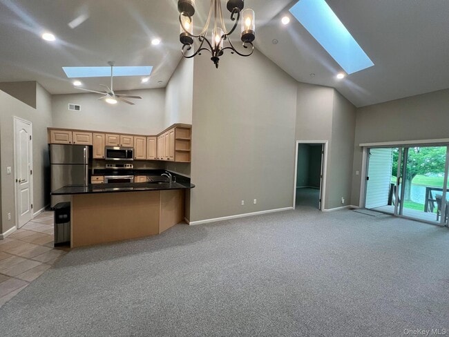 Photo - 703 Constance Ln