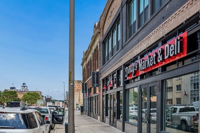 2010 Commerce St Unit B203