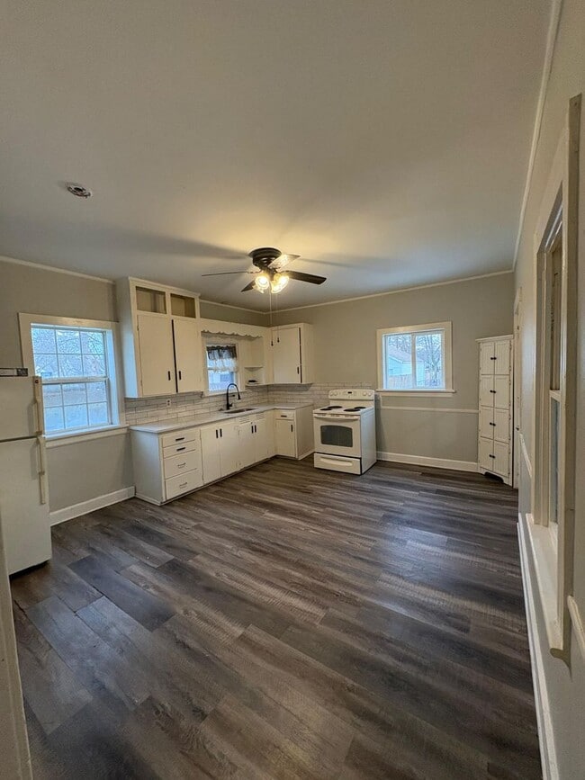 Photo - 929 Worden Rd Unit Lower