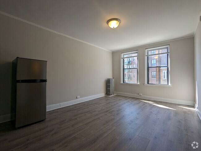 Building Photo - 2787 N Milwaukee Ave Unit 234 Rental