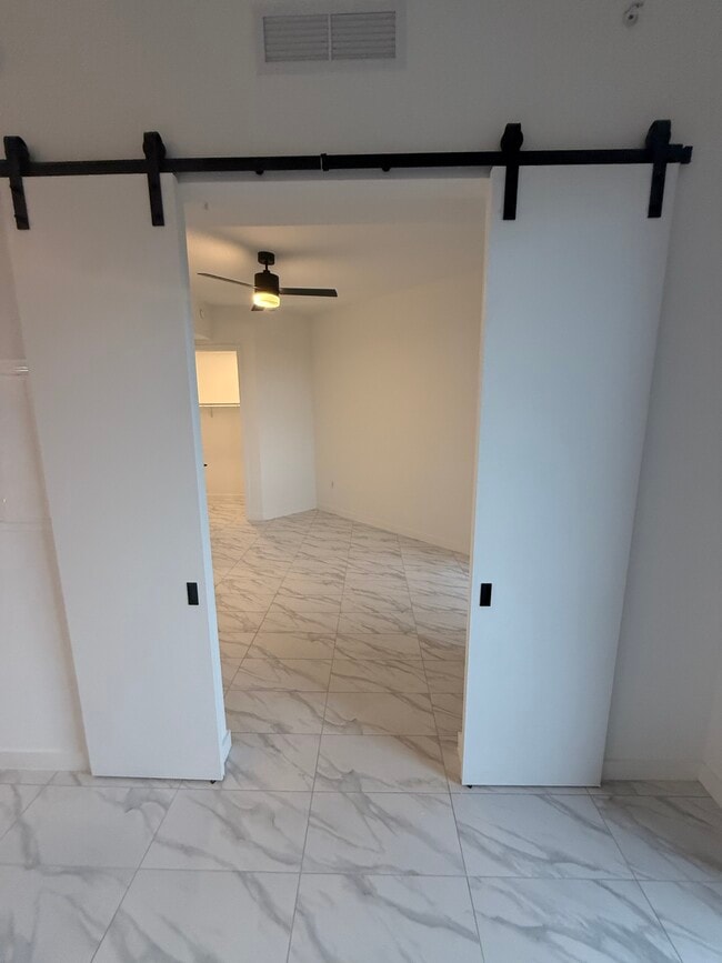 Photo - 2311 NE 174th St Unit B3