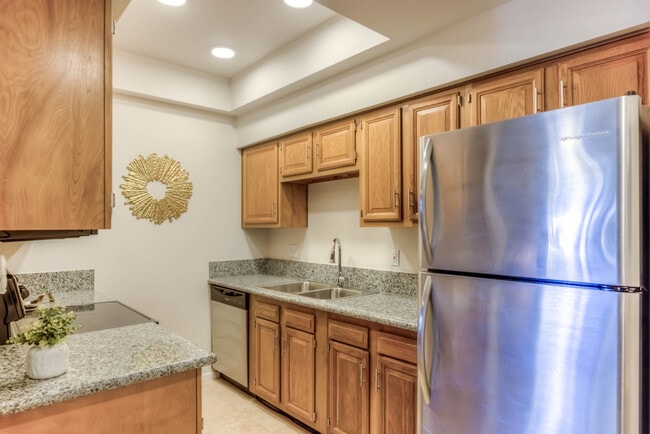 Photo - 5750 N Camino Esplendora Unit #114