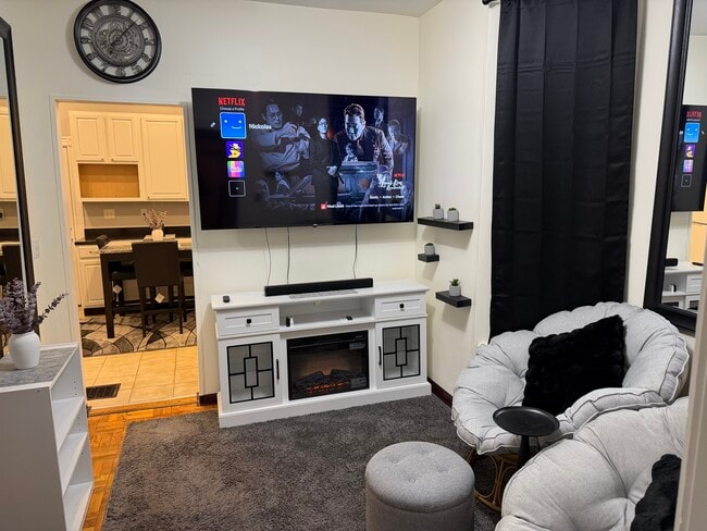 Photo - 6 Woodbine St Unit Big & Cozy