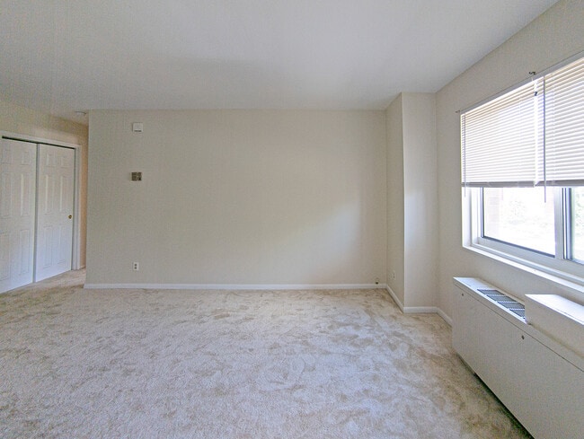 Building Photo - 4313 Knox Rd Unit 407