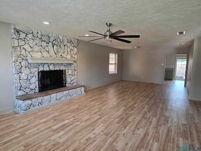 Photo - 2125 Circlewood Pl