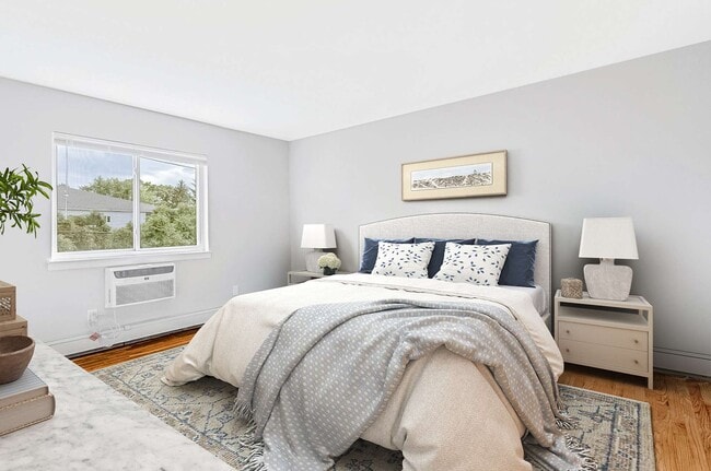 Photo - Seaford Gardens