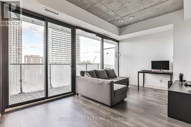 Photo - 161 Roehampton Ave Unité 1104