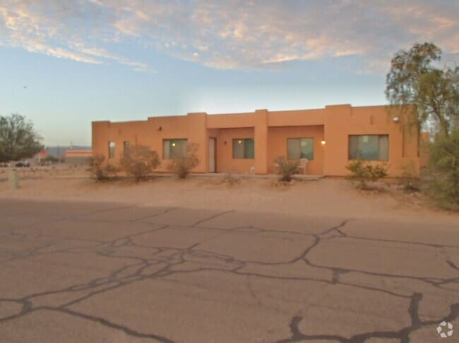 Building Photo - 4836 Reagan Dr Rental
