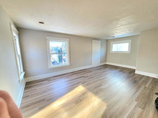 Photo - 424 Poplar St
