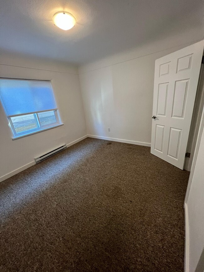 651 Constance Ave