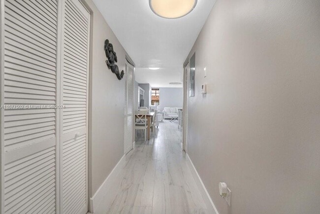 Photo - 1532 Drexel Ave Unit 202