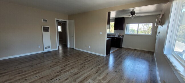 Building Photo - 13754 Sherman Way Unit 2 Rental