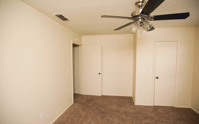 Large Bedrooms with Ceiling Fans