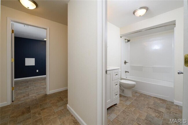 Photo - Amazing 4 bedroom 3.5 Bath house