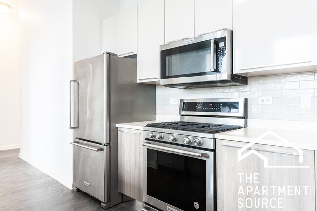 Photo - 930 W Dakin St Unidad 205