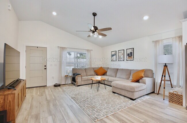 Photo - 765 Hendrix Ave