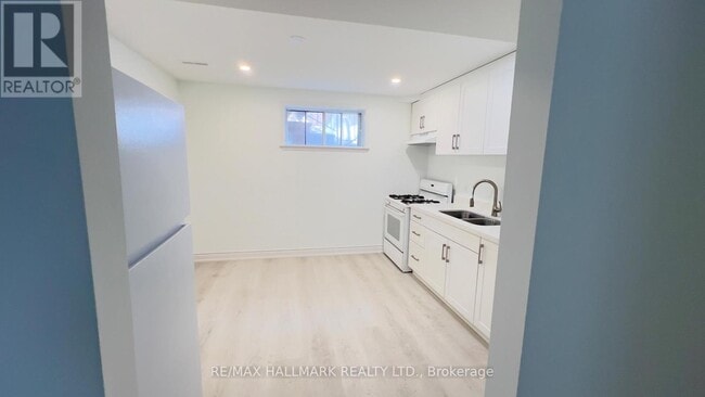Photo - 131 Southview Dr