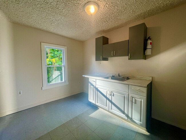 Photo - 58 Division St Unit 2nd Floor