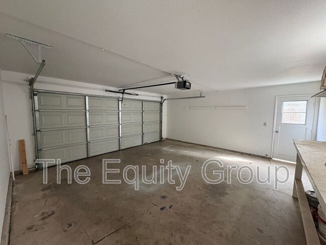 1931 S Stevenson Ct