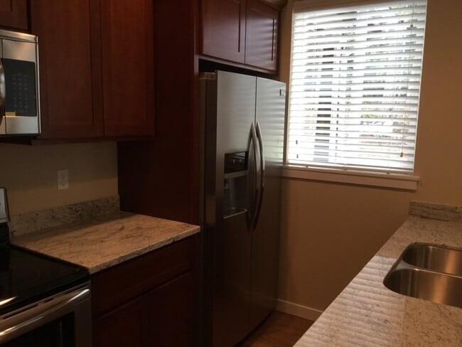 Photo - 1663 Burnside Pl Unit A