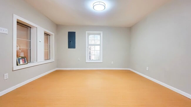 Photo - 2 BDRM 1 BATH