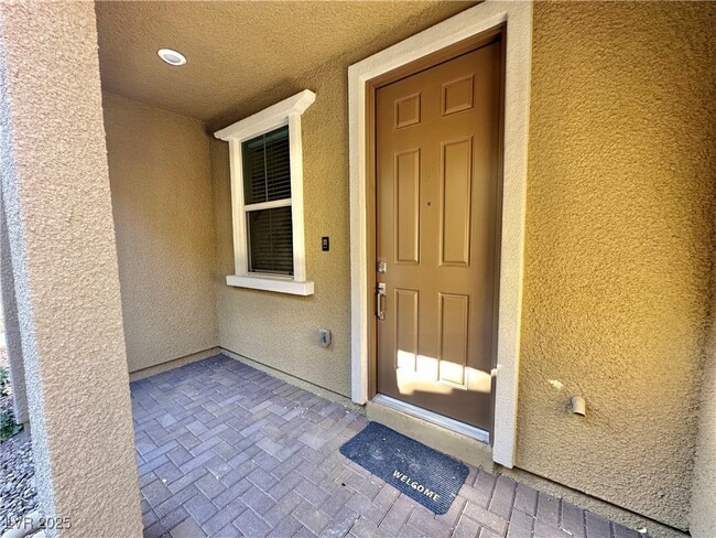 Building Photo - 49 Alamere Falls Dr