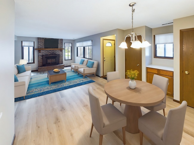 Maple Grove 3BR Townhome, Fully Remodeled - Maple Grove 3BR Townhome, Fully Remodeled