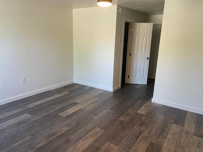 Building Photo - 18 2nd Ave N Unit 1 Rental