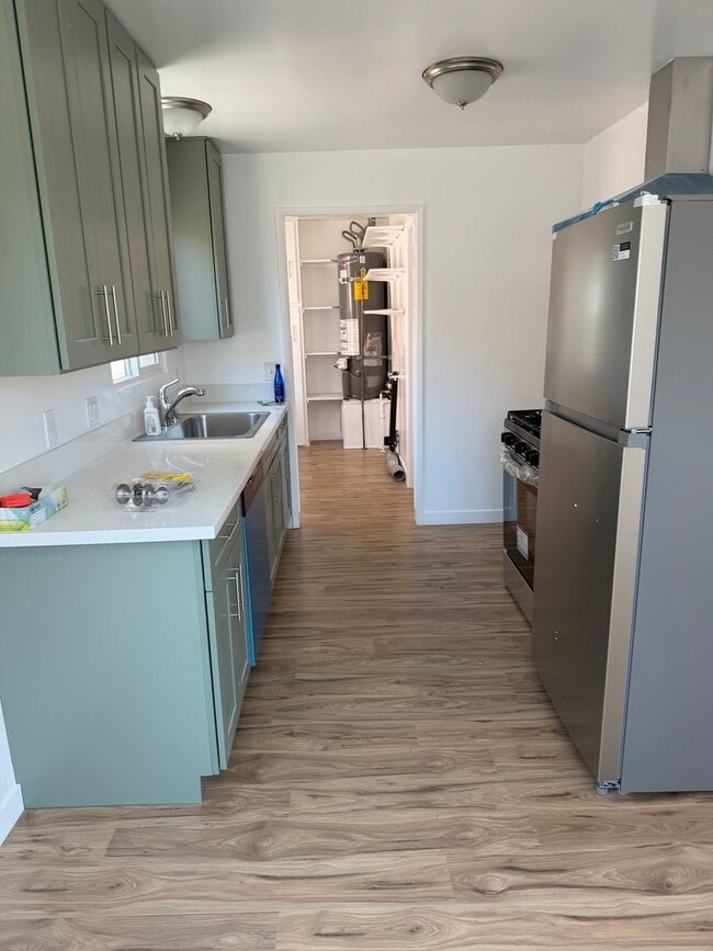Photo - S. LAWNDALE NEWLY REMODELED 1 BDRM HOUSE FOR LEASE!