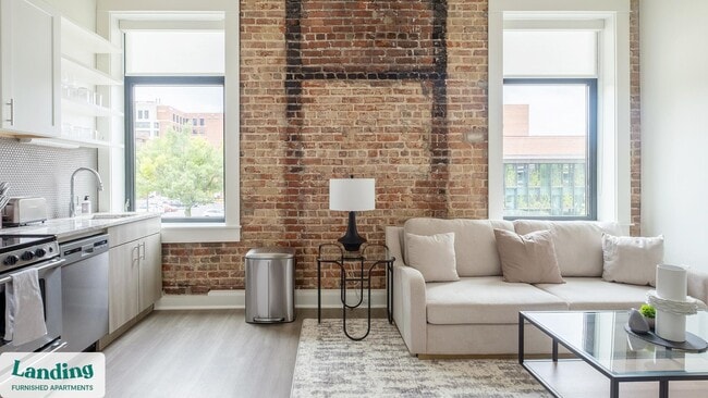 Photo - 425 20th St S Unit 213.579034