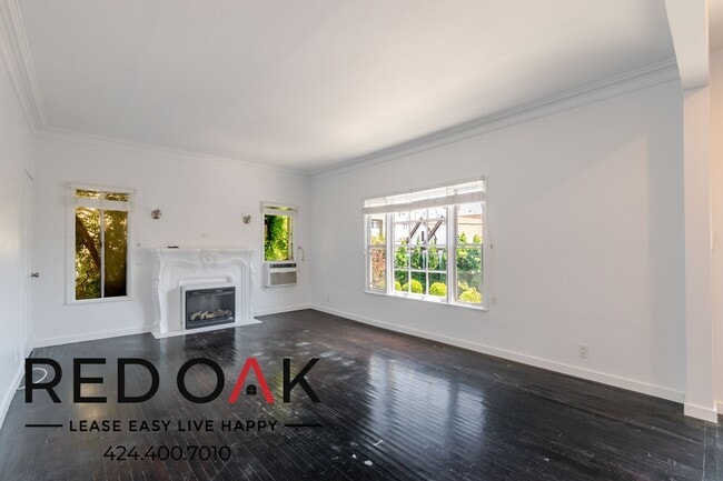 Photo - 5443 Harold Way Unit 5443 1/4 #5