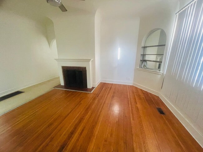 Photo - 2512 Jones St Unit 2512 Jones Street - Apt 1