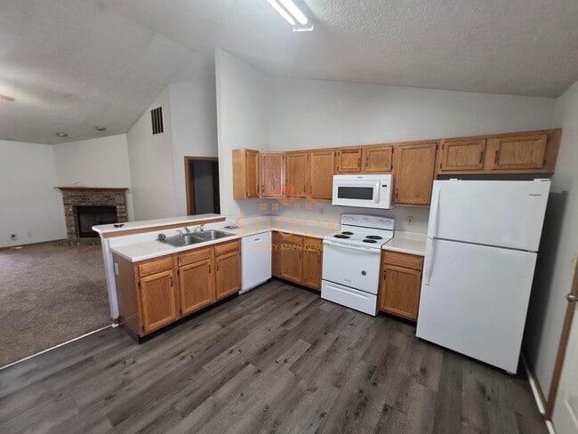 Photo - 2221 Bridgewater Cir Unidad 2221 Bridgewater Circle Apt B