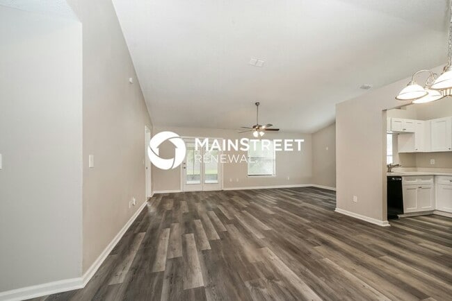 4 Bedroom Pet-Friendly Home in JACKSONVILLE, FL with Main Street Renewal
