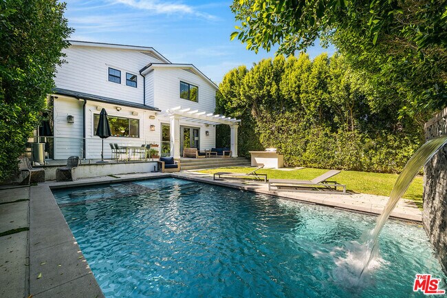 Building Photo - 4268 Colbath Ave