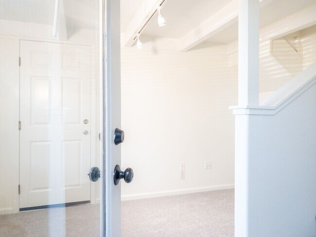 Photo - 961 Central Ave Unidad 961 Central Ave - Studio