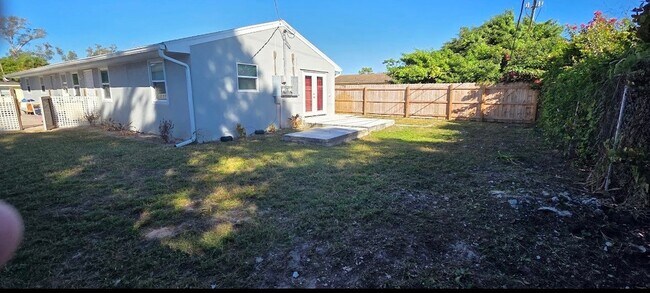5639 Fourth Ave