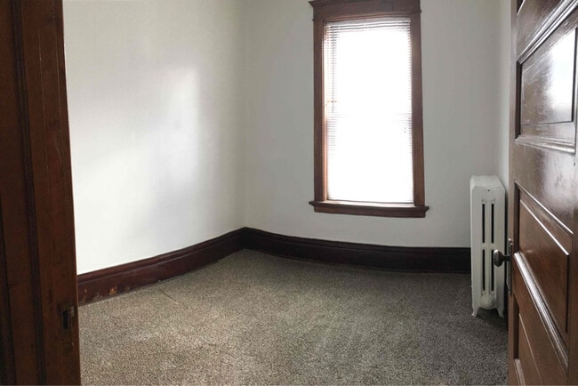 Photo - 423 N 1st Ave E Unit 423