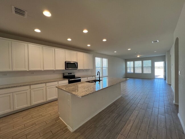 Photo - AWESOME 4/2 in Lily Springs