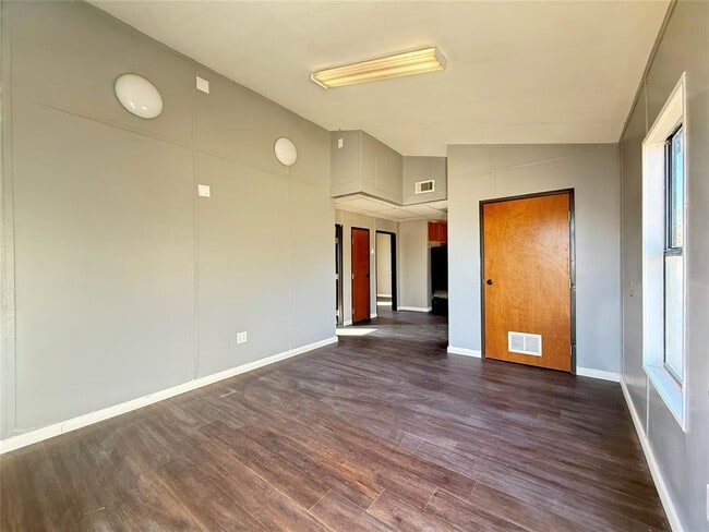 160 Private Rd 4352