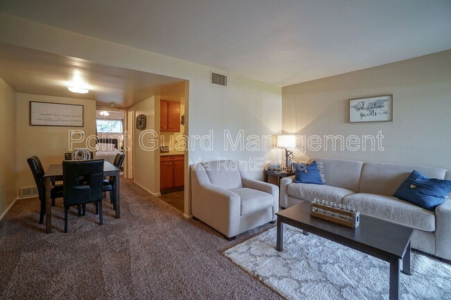 Building Photo - 1520 Oxford Pl Unit 5 Rental