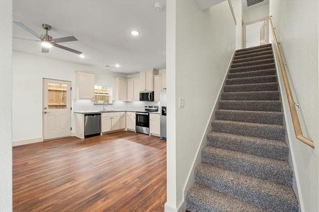 Photo - 504 E Kimball St