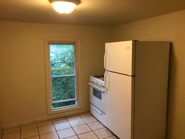 Photo - 727 W Ganson St Unit 2