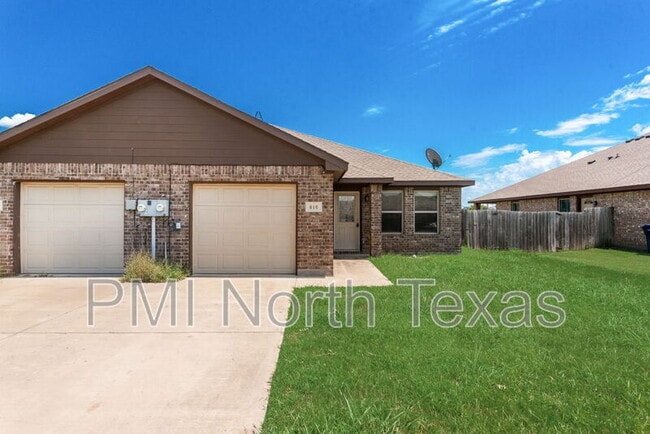 Photo - 616 N 6th St