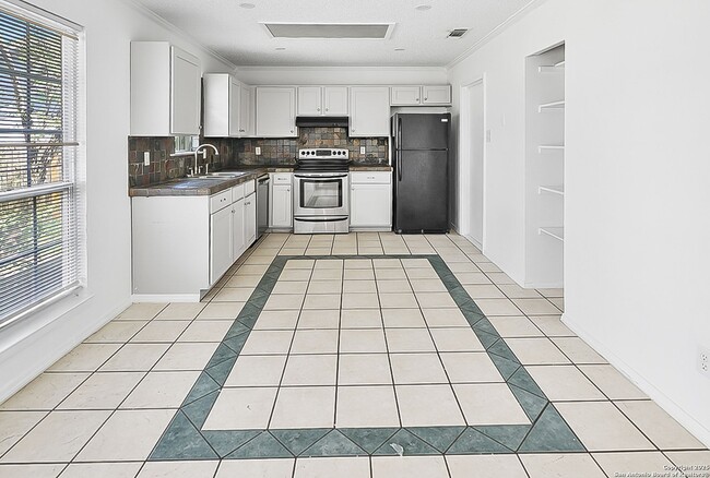 Photo - Charming 3 Bedroom in Pipers Meadow