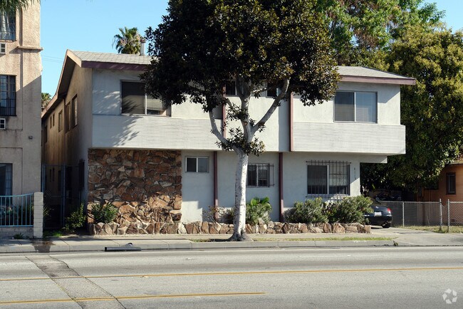 4115 W Century Blvd