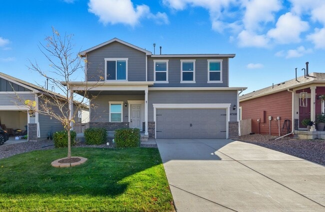 Photo - 3 Bedroom 2.5 Bathroom House With Great Vi...