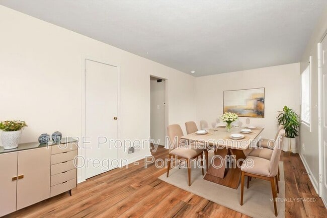 Building Photo - 6924 N Amherst St Unit 2