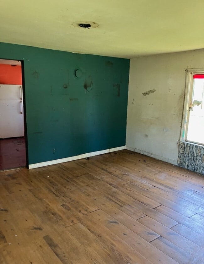 Photo - New Listing! - $490 Month / $700 Down